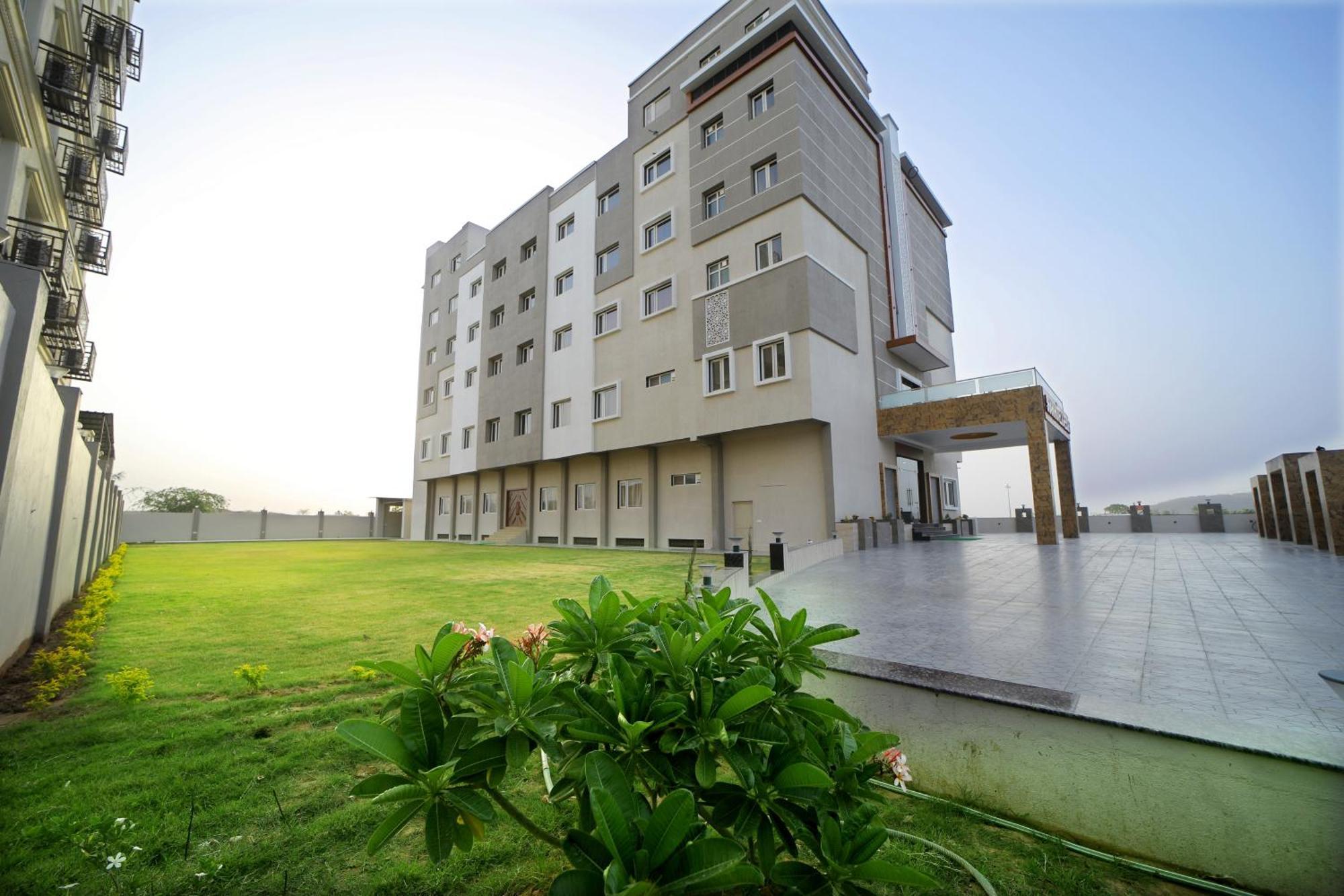 The Sky Imperial - Shahi Hotels & Resort Nāthdwāra Buitenkant foto